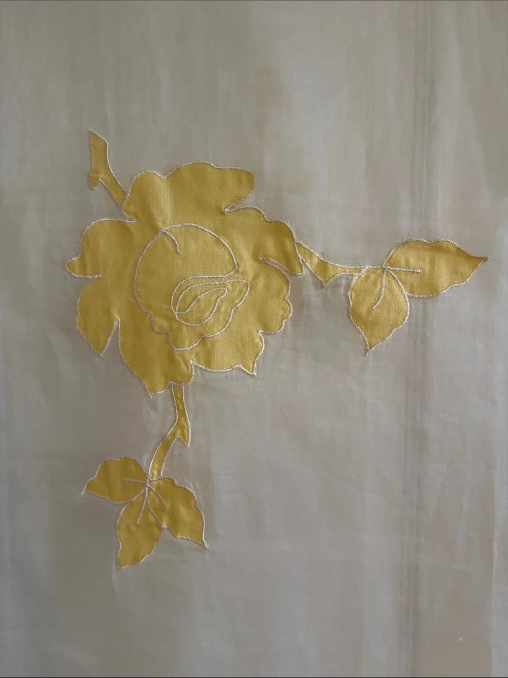 VINTAGE LINEN TABLE CLOTH Size: 50” Wide x 69” Long
